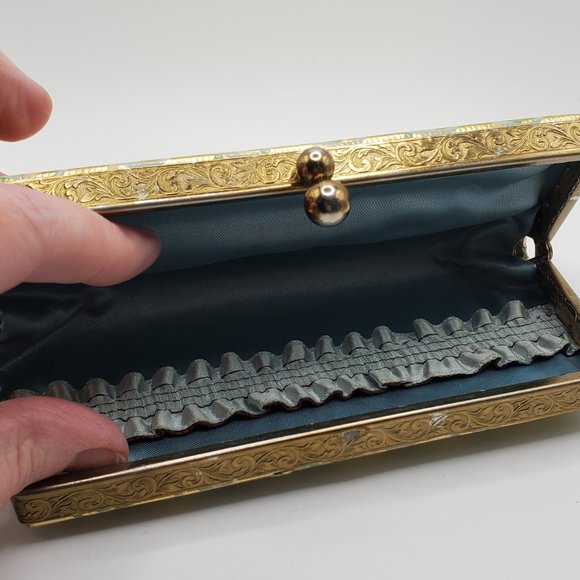 Vintage NOS Holiday 311 Cats Eye Sunglasses (with vintage case!) - Picture 8 of 14